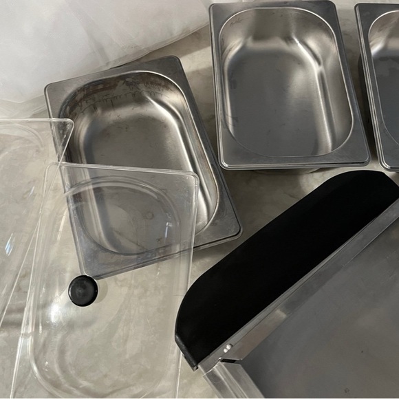 Buffet Server - Picture 7 of 12